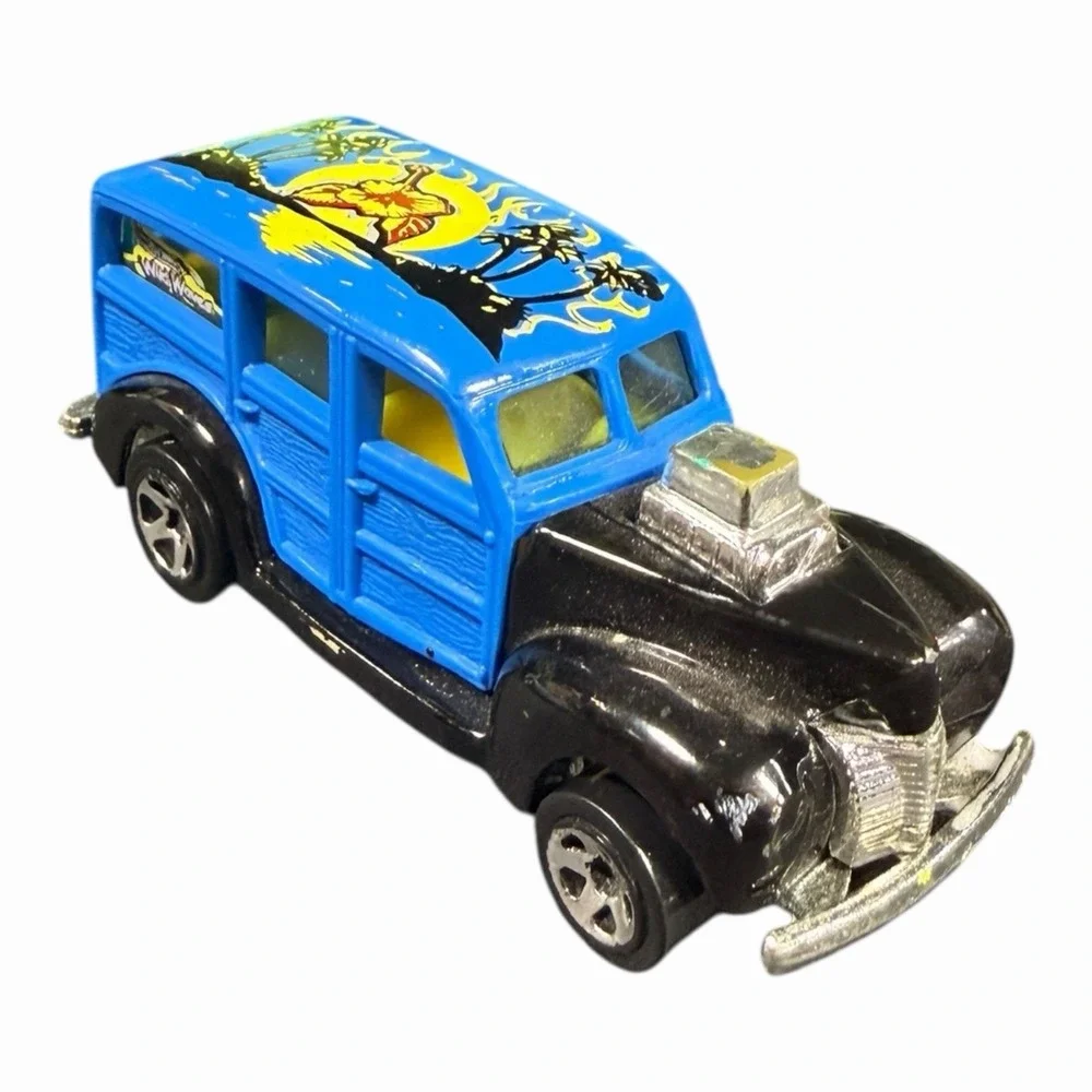 Vintage 1979 Hot Wheels 40 Blue Woody Woodie Wild Waves Wagon‎ diecast car 1:64